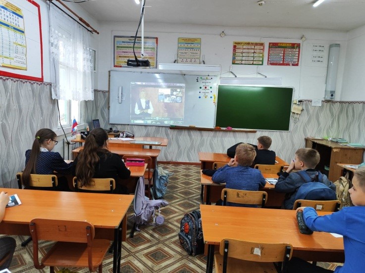 «Космос далекий и близкий».
